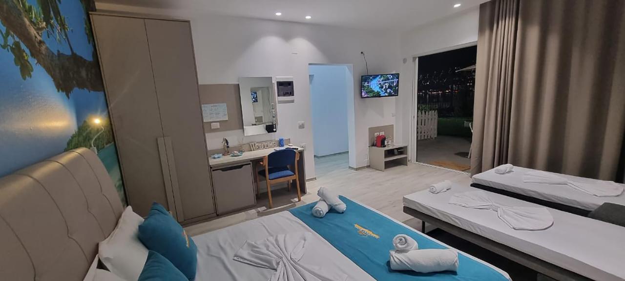 Suncoast Rooms Port Side Sarande Exterior photo